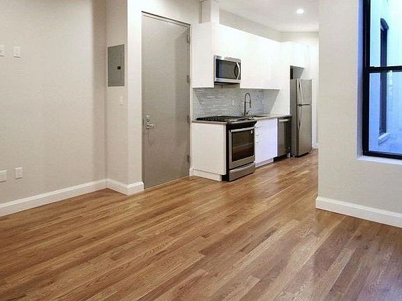 2nd image of 3060 44th St APT 3L
