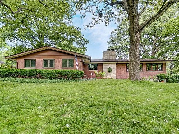 3rd image of 475 Elm Grove Dr