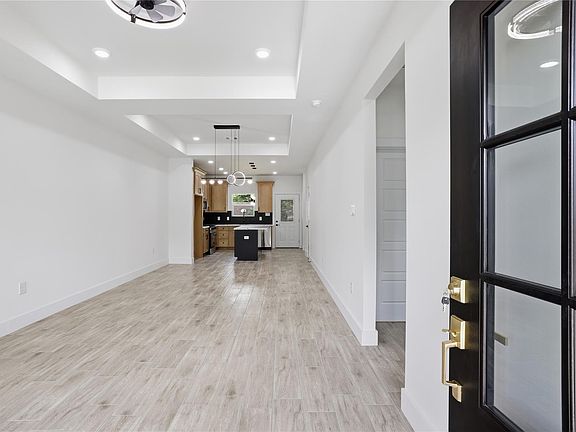 2nd image of 5515 Elm Springs Dr