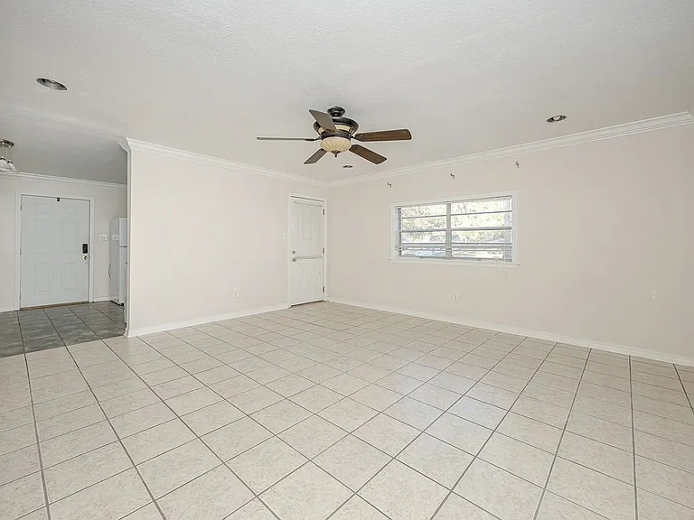 807 Market St — Photo 9