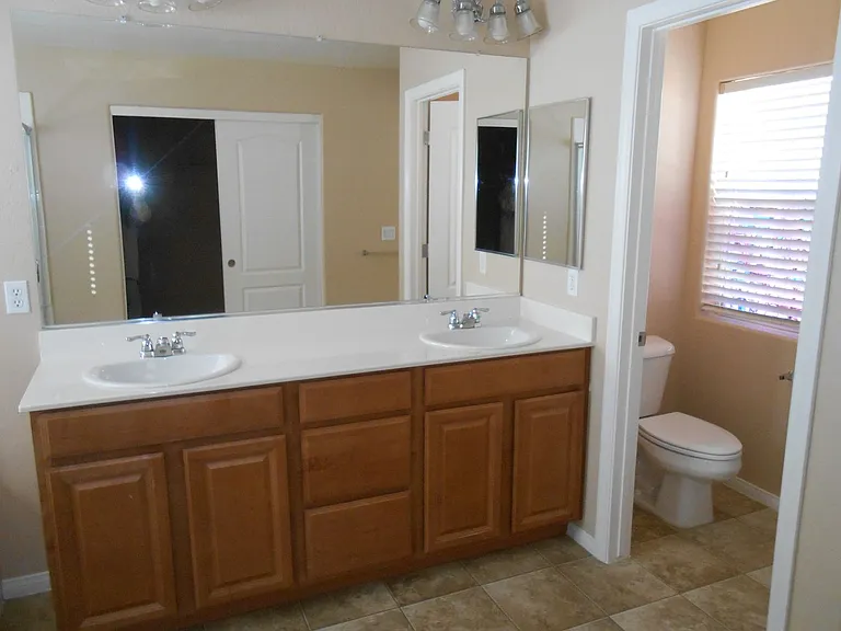 8339 Waylon Ave — Photo 19