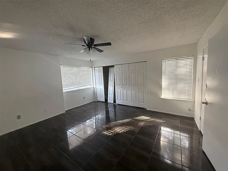 8498 Dairy View Ln — Photo 11