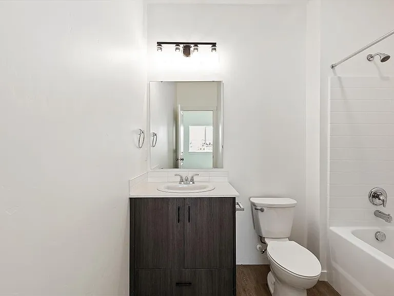 Hawk's Landing Apartments — Photo 87