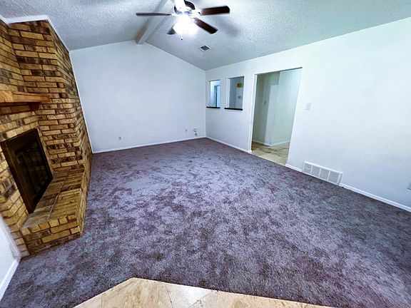 4th image of 908 Rockwall Dr