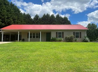 2222 Woodlawn Dr, Hudson, NC 28638