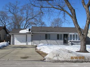 414 S Oltendorf Rd, Streamwood, IL 60107