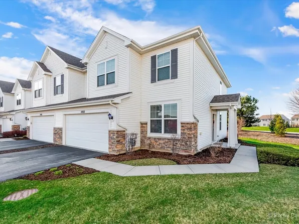 1468 Lighthouse Ln, Hampshire, IL 60140