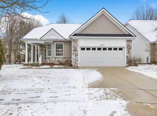3634 Camden Ct, Auburn Hills, MI