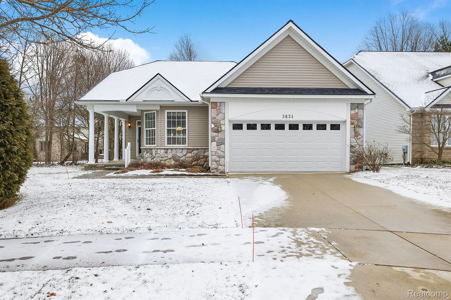 3634 Camden Ct photo 1