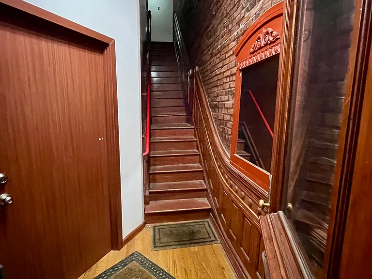1077 Dean St #2R — Photo 13