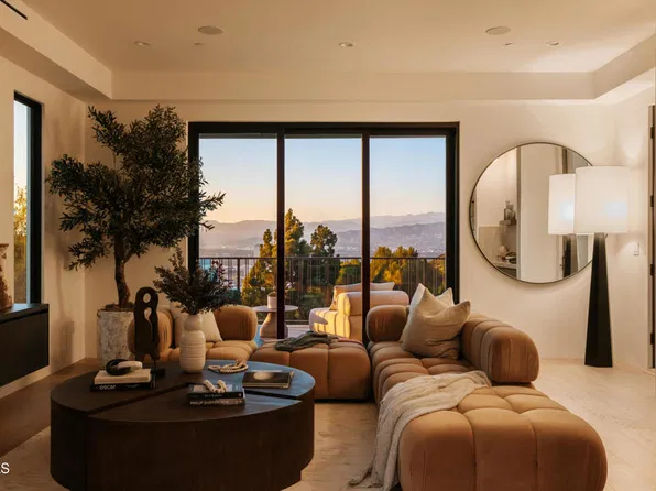 3499 Wonder View Dr, Los Angeles, CA 90068