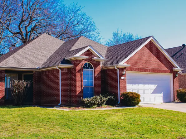 2610 Wandering Oak Dr, Corinth, TX 76208