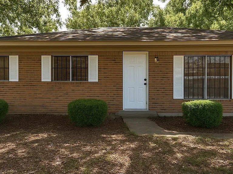 3737 Cresta Cir — Photo 1