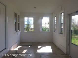 402 W McCracken Rd, Ozark, MO 65721