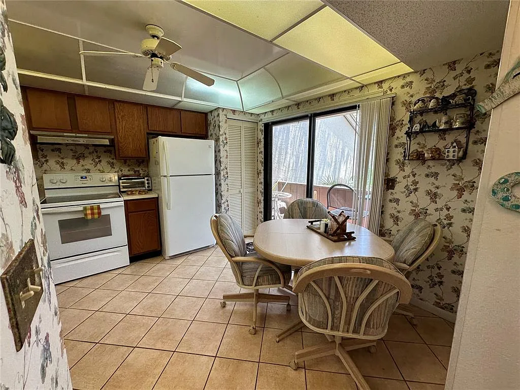 1 bed, 1.0 bath, 829 sqft, $1,895 — Photo 3