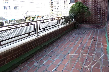 Rented by Fox Residential Group