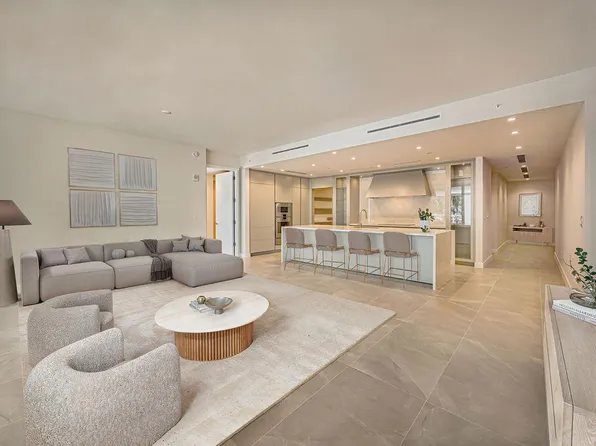 220 SE Mizner Boulevard #204, Boca Raton, FL 33432