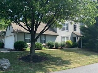 184 Hawthorne Ct, Wyomissing, PA