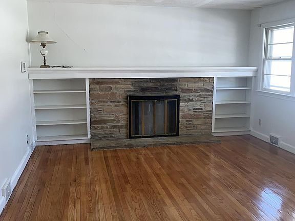 3rd image of 24 Glen Stewart Drive
