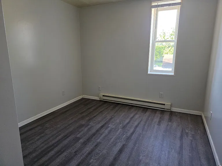 105 W Emeline St — Photo 17