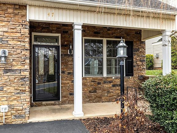 3rd image of 47 Villa View Dr