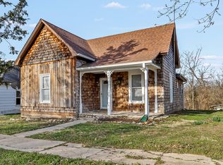 405 Hill Top Dr, Mokane, MO 65059