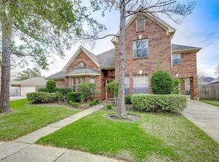 16723 Chestnut Meadow Ct, Sugar Land, TX 77479
