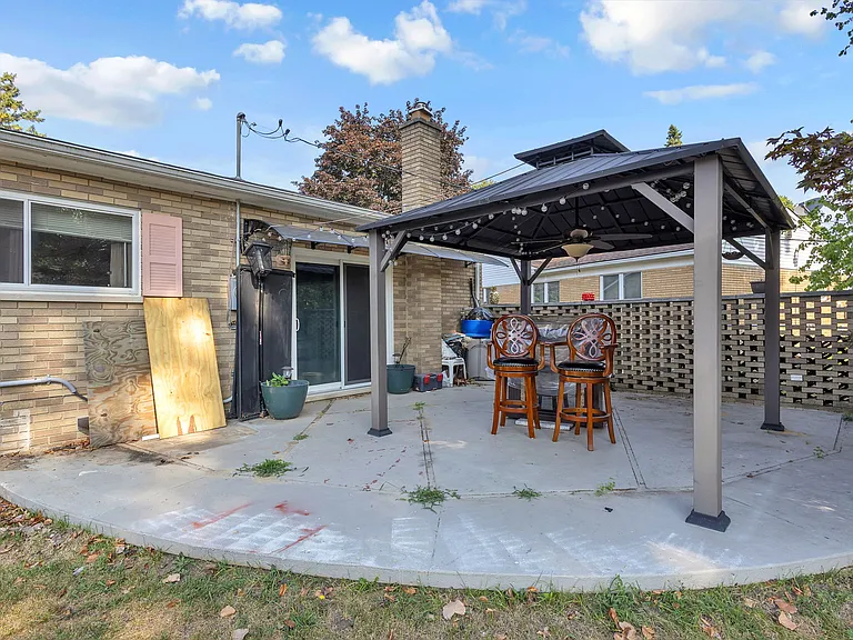 23520 Brandywynne St — Photo 8