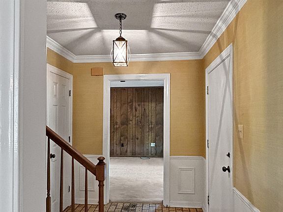 4th image of 218 E Lawnwood Dr