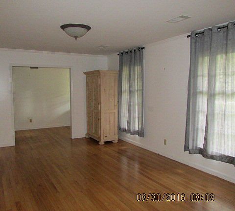3rd image of 107 Hudson Dr