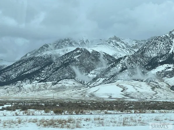 Chilly Rd, Mackay, ID 83251