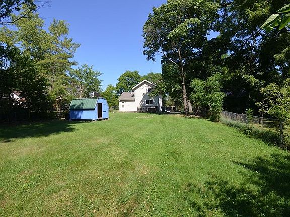 4th image of 562 S Franklin STREET