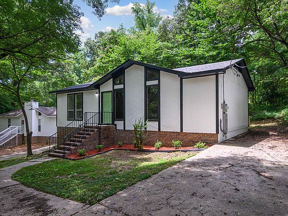 2nd image of 5995 Amber Hills Rd