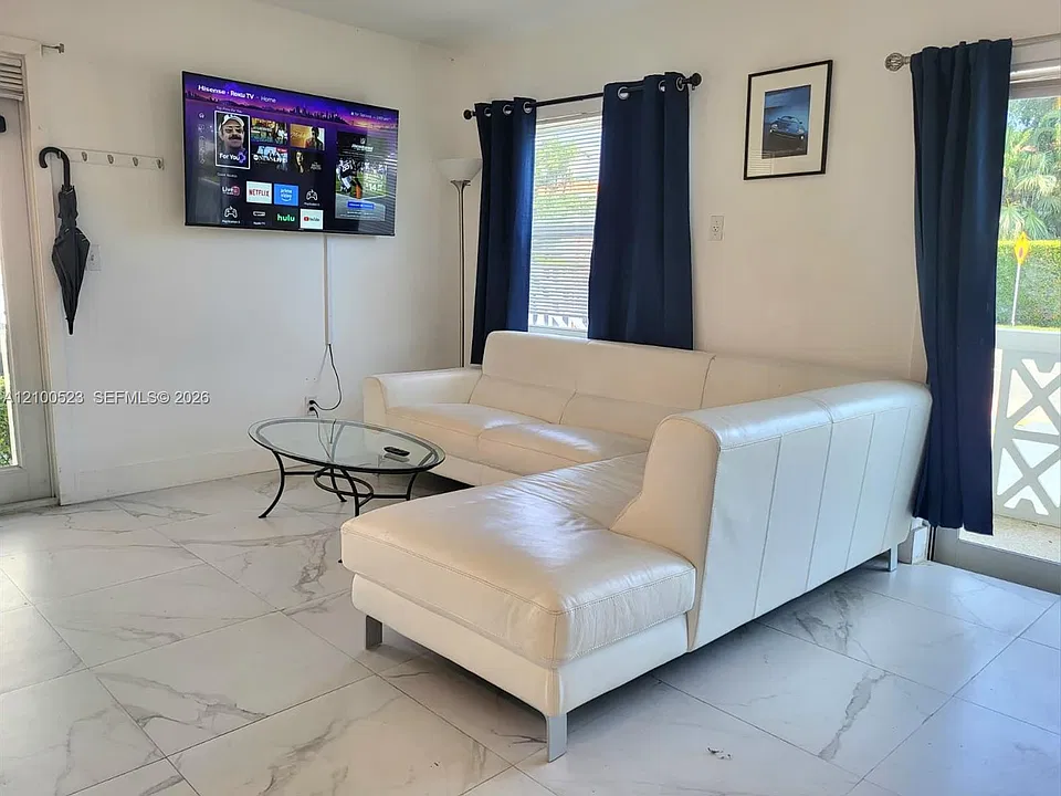 1234 Euclid Ave #1