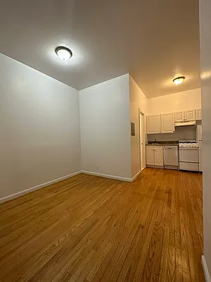 Rented by Peter R. Hungerford, LREB | media 44