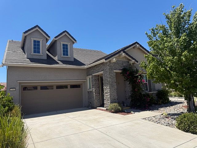 1st image of 1368 Burton Way