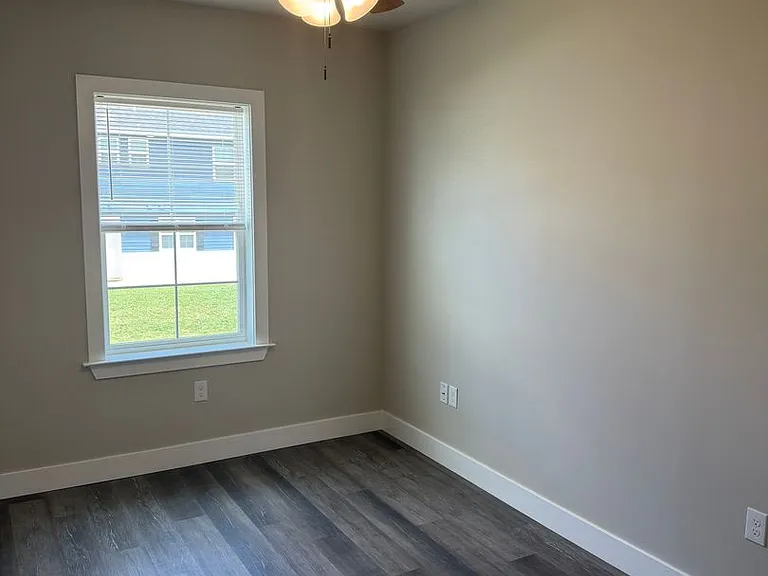 Salem Run Apartments Phase 2 — Photo 185