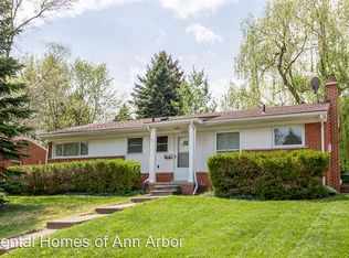 1426 Las Vegas Dr, Ann Arbor, MI 48103
