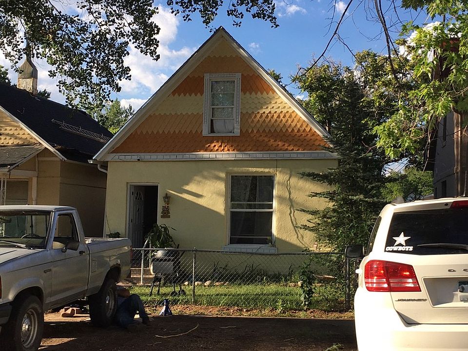 1st image of 203 E 4th St