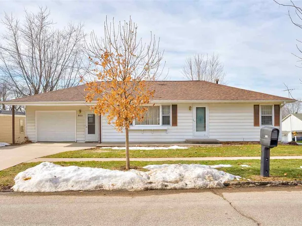 905 8th Ave, Wellman, IA 52356