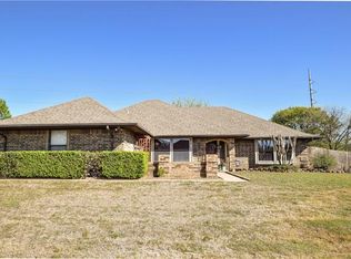 601 John Charles Dr, Burleson, TX 76028