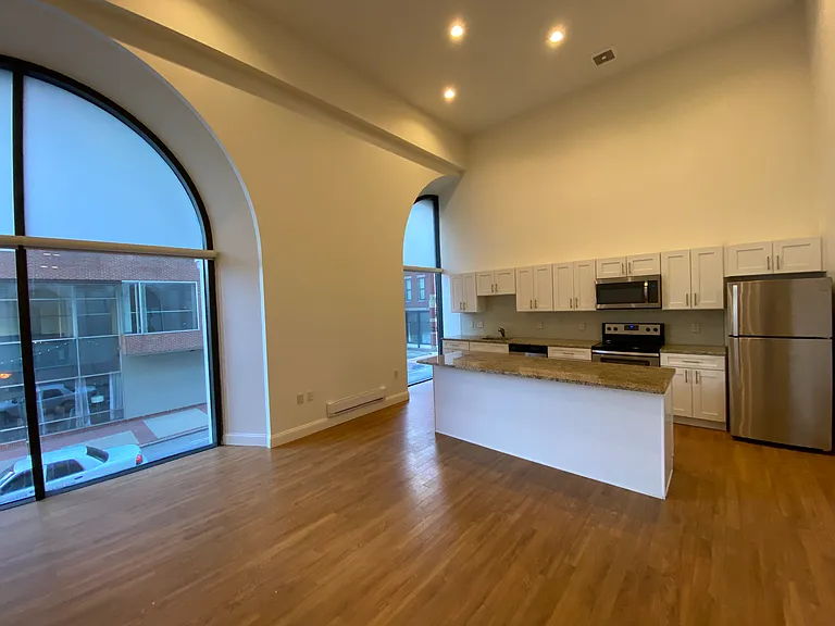 Red Oak at 875 Elm Street — Photo 5