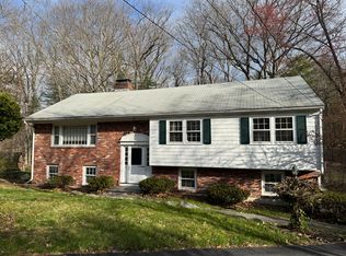 10 Greenwood Ln, Acton, MA 01720