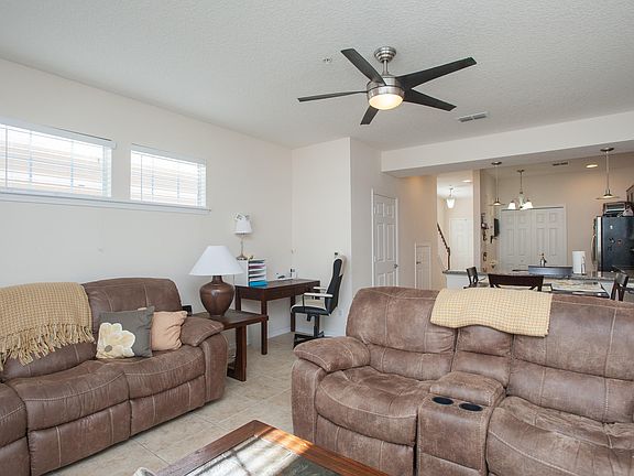 5th image of 11343 ESTANCIA VILLA Drive #301