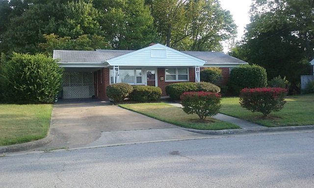 1st image of 123 Stanley Dr