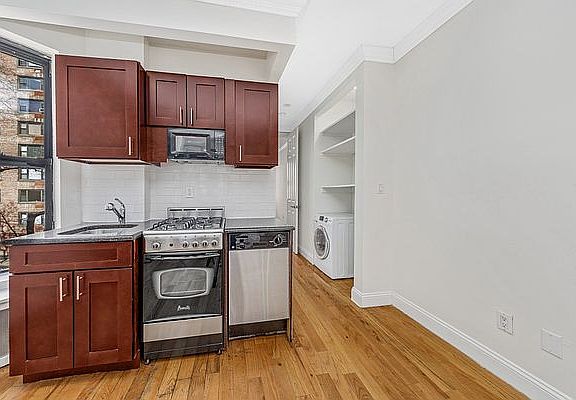 5th image of 443 E 78th St #2J