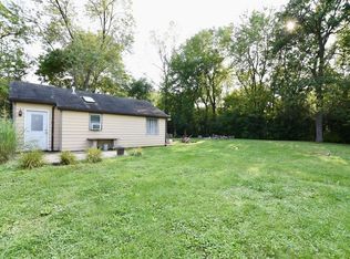 36950 N Rosedale Ave, Gurnee, IL 60031