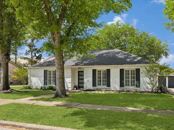 1734 Ashford Hollow Ln, Houston, TX 77077