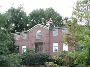 798 Scrubgrass Rd, Pittsburgh, PA 15243