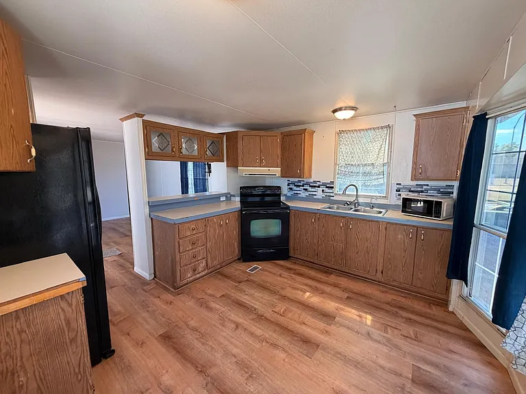620 Douglas St #3 — Photo 3